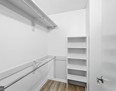 898 Windbrooke Drive - Photo Thumbnail 36
