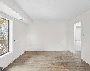 898 Windbrooke Drive - Photo Thumbnail 34