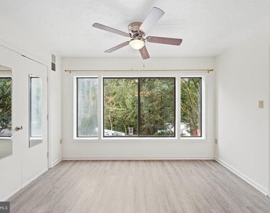 898 Windbrooke Drive - Photo Thumbnail 16