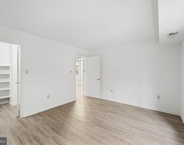 898 Windbrooke Drive - Photo Thumbnail 32