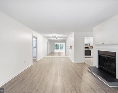 898 Windbrooke Drive - Photo Thumbnail 11