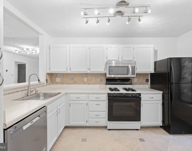 898 Windbrooke Drive - Photo Thumbnail 4