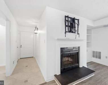 898 Windbrooke Drive - Photo Thumbnail 12