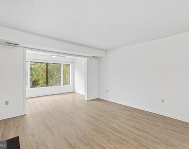 898 Windbrooke Drive - Photo Thumbnail 20