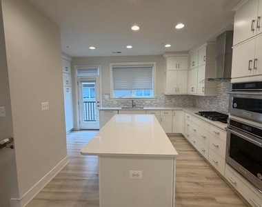 111 Heath Place - Photo Thumbnail 9