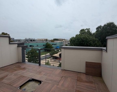 111 Heath Place - Photo Thumbnail 31