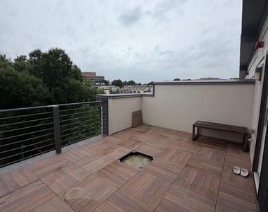 111 Heath Place - Photo Thumbnail 32