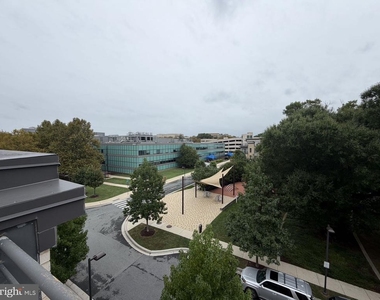 111 Heath Place - Photo Thumbnail 34