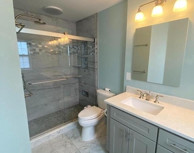 12502 Royal Crown Drive - Photo Thumbnail 8