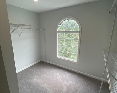 12502 Royal Crown Drive - Photo Thumbnail 6