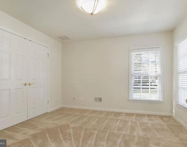 312 Casey Lane - Photo Thumbnail 4