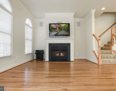 312 Casey Lane - Photo Thumbnail 7