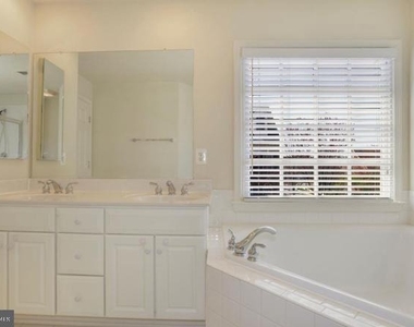 312 Casey Lane - Photo Thumbnail 28