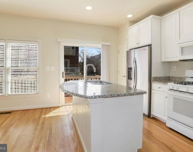 312 Casey Lane - Photo Thumbnail 12