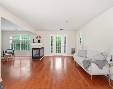18805 Sparkling Water Drive - Photo Thumbnail 11