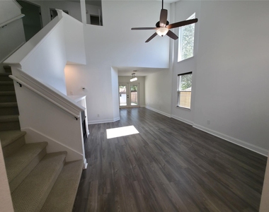 7613 Peabody Dr - Photo Thumbnail 2