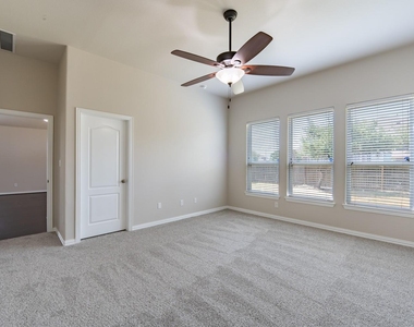 8258 Arezzo Dr - Photo Thumbnail 17