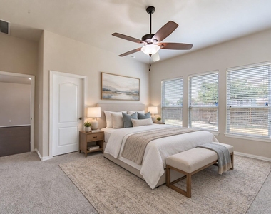 8258 Arezzo Dr - Photo Thumbnail 16