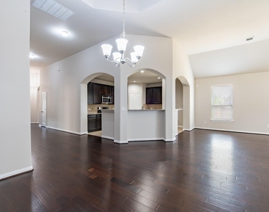 8258 Arezzo Dr - Photo Thumbnail 10
