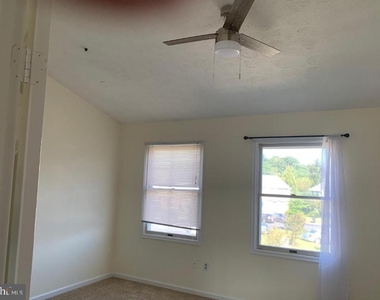 4337 Regalwood Terrace - Photo Thumbnail 4