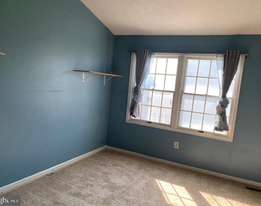 4337 Regalwood Terrace - Photo Thumbnail 2