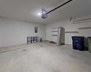 625 Taggart Trl - Photo Thumbnail 29