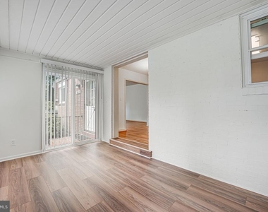 8218 Roanoke Avenue - Photo Thumbnail 12