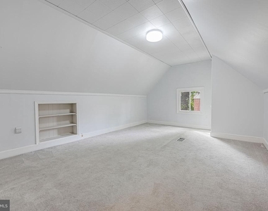 8218 Roanoke Avenue - Photo Thumbnail 17