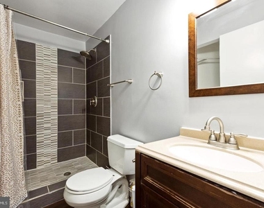 9525 Clocktower Lane - Photo Thumbnail 16
