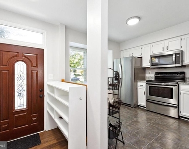 9525 Clocktower Lane - Photo Thumbnail 2