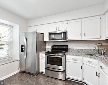 9525 Clocktower Lane - Photo Thumbnail 15