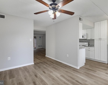 5247 W Running Brook Road - Photo Thumbnail 13