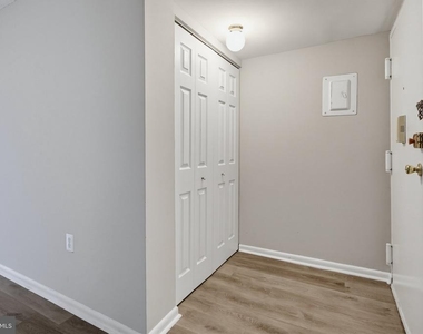 5247 W Running Brook Road - Photo Thumbnail 10