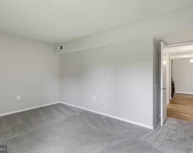 5247 W Running Brook Road - Photo Thumbnail 23