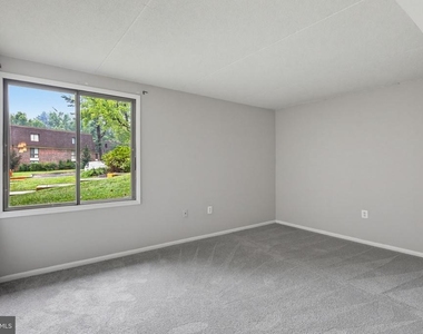 5247 W Running Brook Road - Photo Thumbnail 22
