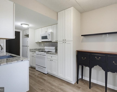 5247 W Running Brook Road - Photo Thumbnail 6