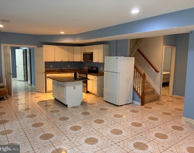3107 Edgewood Road - Photo Thumbnail 3