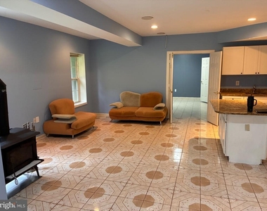 3107 Edgewood Road - Photo Thumbnail 4