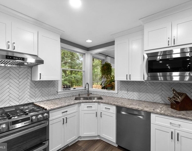 6874 Caravan Court - Photo Thumbnail 20