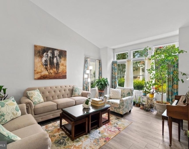 6874 Caravan Court - Photo Thumbnail 8