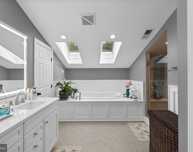 6874 Caravan Court - Photo Thumbnail 38