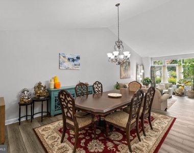 6874 Caravan Court - Photo Thumbnail 15