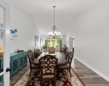 6874 Caravan Court - Photo Thumbnail 16