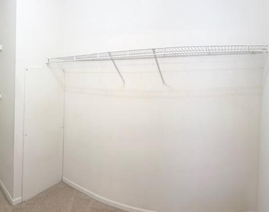 7500 Cove Point Way - Photo Thumbnail 15