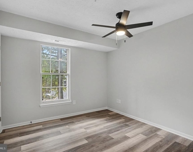 900 Jessicas Lane - Photo Thumbnail 14