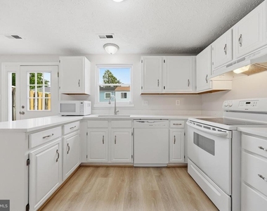6711 Kernel Court - Photo Thumbnail 16