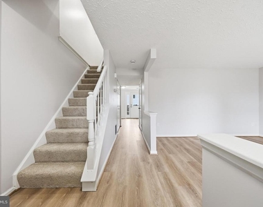 6711 Kernel Court - Photo Thumbnail 3
