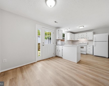 6711 Kernel Court - Photo Thumbnail 9