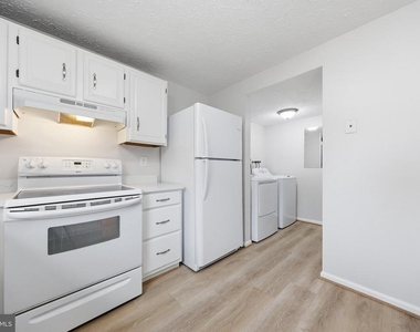 6711 Kernel Court - Photo Thumbnail 13