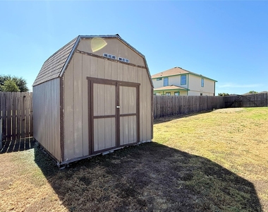 511 Taurus Dr - Photo Thumbnail 25